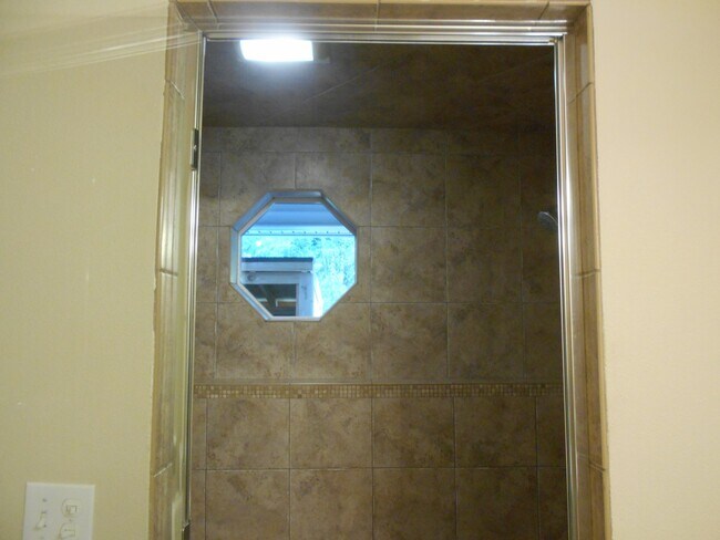 Foto del edificio - Spacious 3 Bedroom Duplex in Washougal