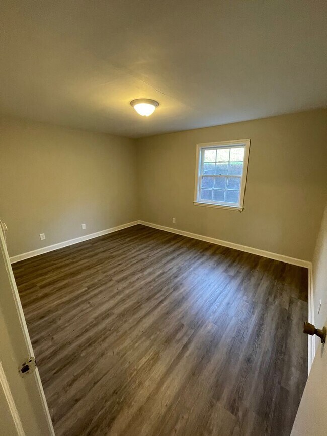 Foto del edificio - 1415 Clover St NW