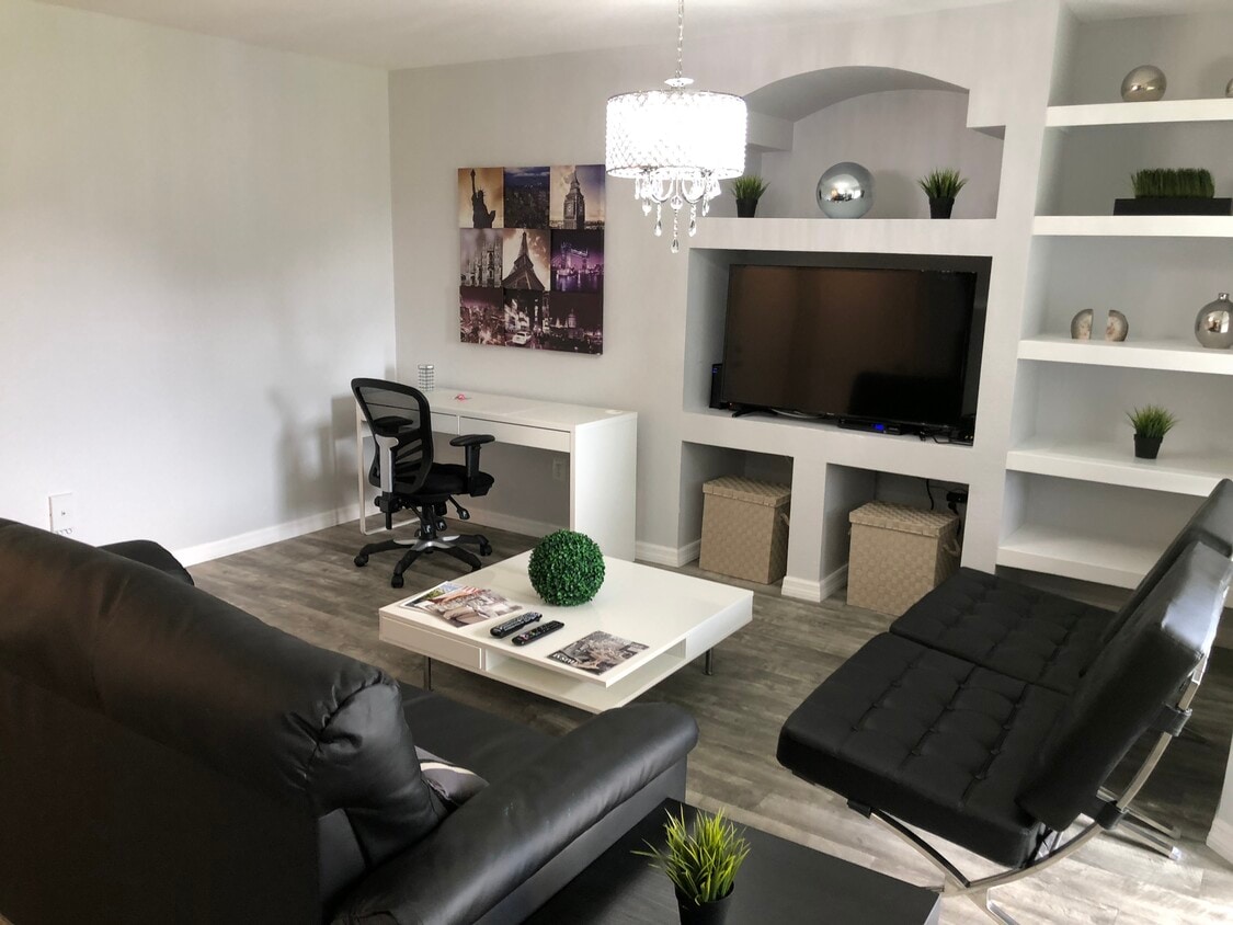Sala de estar - 7220 Westpointe Blvd