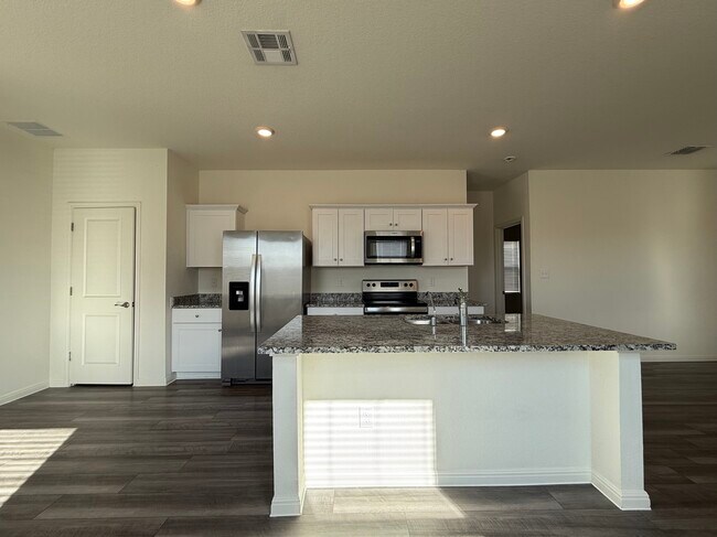 Cocina - 195 Parkers Pond Path