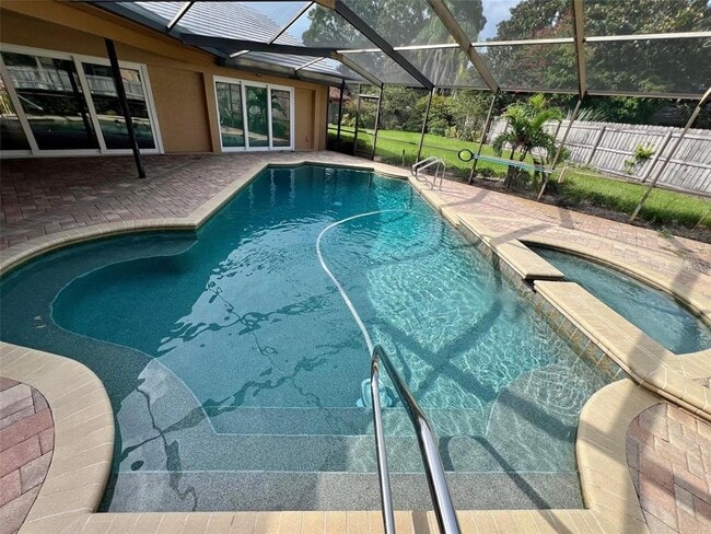 Foto del edificio - 2715 Montague Ct E