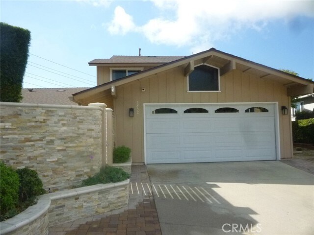 Foto principal - 5832 Sunmist Dr
