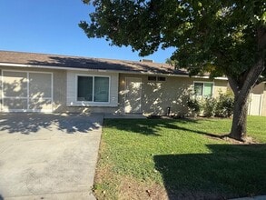Building Photo - 12335 Ross Pl