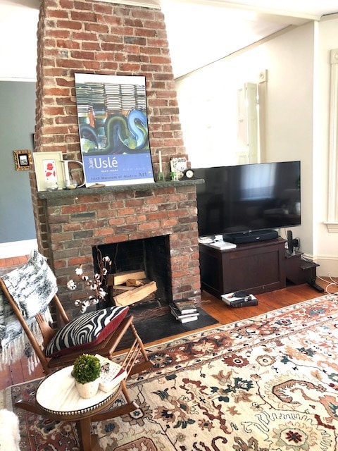 Living Room - 27 E Manning St