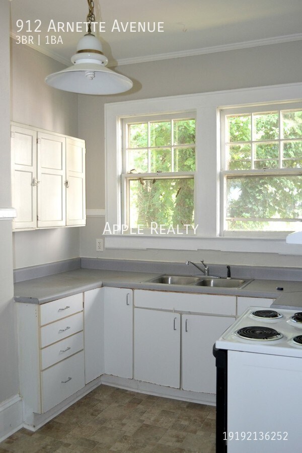 Building Photo - 912 Arnette Ave - Available mid-July