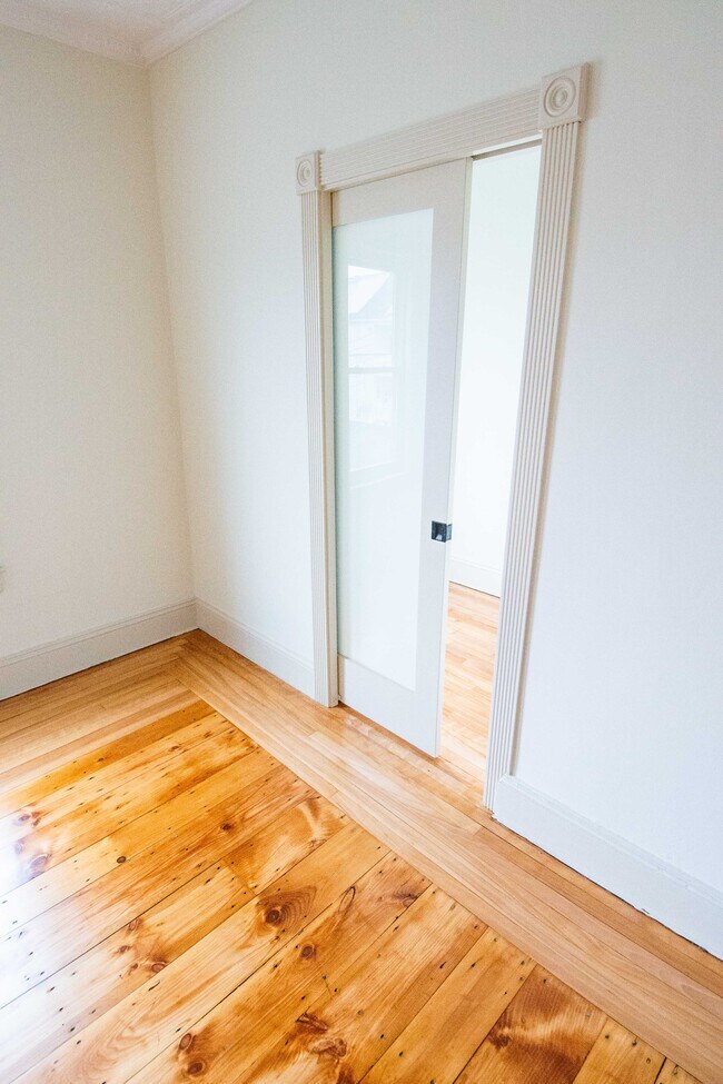 Foto del edificio - 235 Mount Hope St