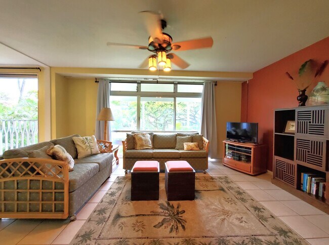 Building Photo - Fully furnished 2 bed, 1 bath tranquil uni...