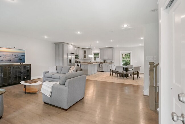 Foto del edificio - 7900 Heritage Dr