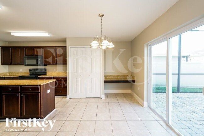 Building Photo - 10714 Opus Dr