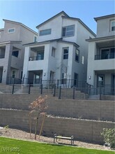 Building Photo - 1510 Bat Hawk St
