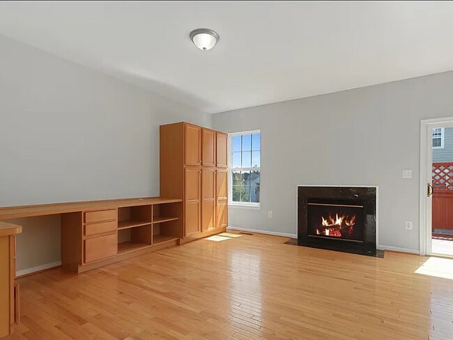 Foto del edificio - 1110 Posey Ln