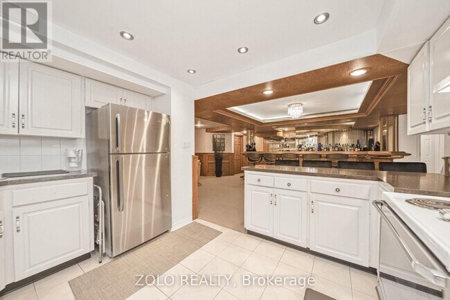 Building Photo - 8 Enchanted Ct