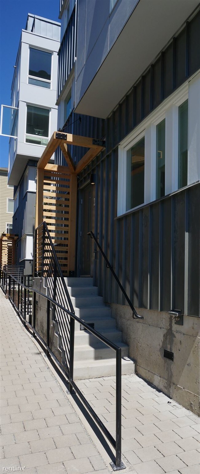 Foto del edificio - 2418 NW 58th St