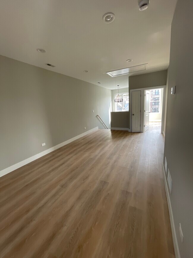 Foto del edificio - 1628 W Blackhawk St