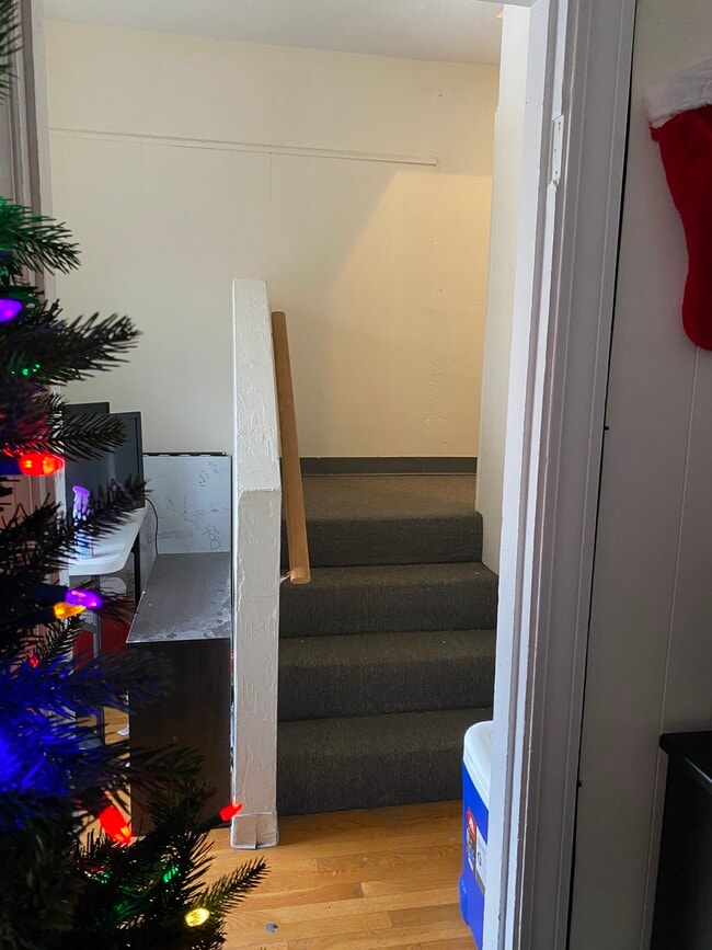 Building Photo - 93 Calumet St