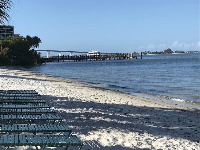 Building Photo - Bay View Tower #131-Sanibel Harbour Resort
