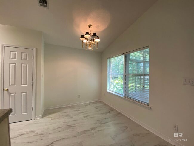 Building Photo - 110 Covey Run Pl