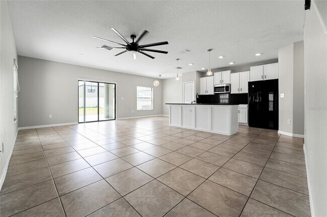 Foto del edificio - 7419 CLARY SAGE Ave