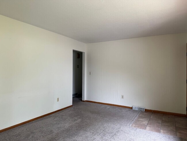 Foto del edificio - Available July 15th - West Fargo