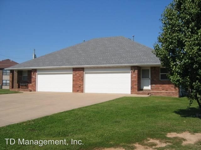 Building Photo - 701 Mclean Ct
