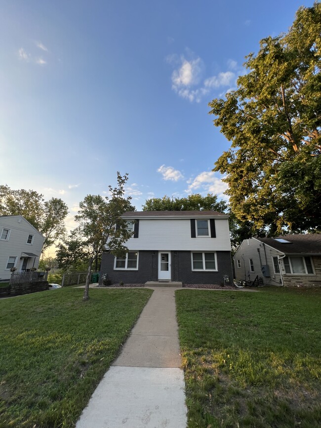 Building Photo - 4402 W 36th St