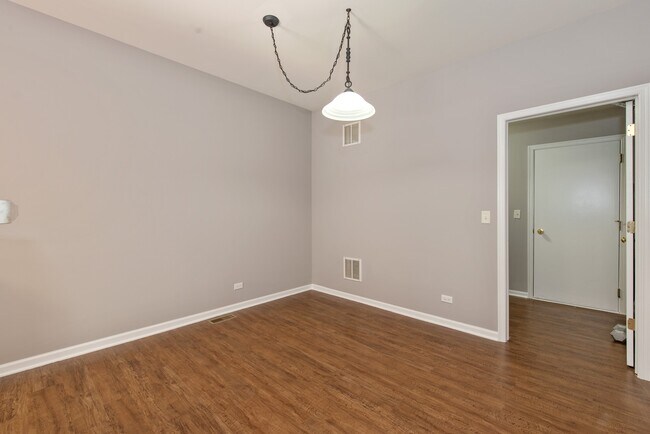 Building Photo - 10663 Haverhill Ln