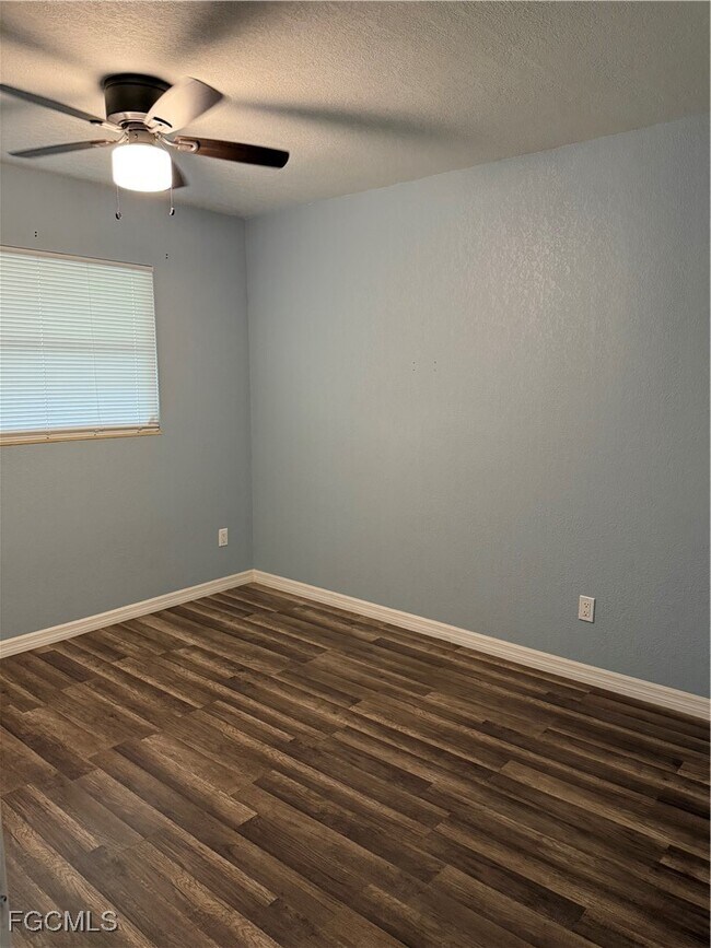 Foto del edificio - 1171 Laurel Dr