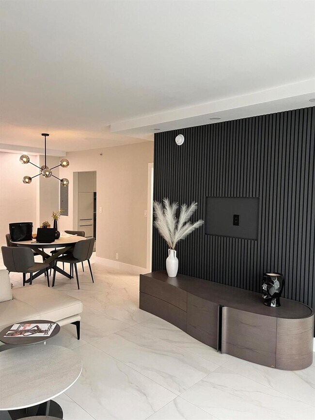 Foto del edificio - 3001 S Ocean Dr
