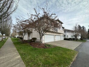 Building Photo - 2125 Bobs Hollow Ln