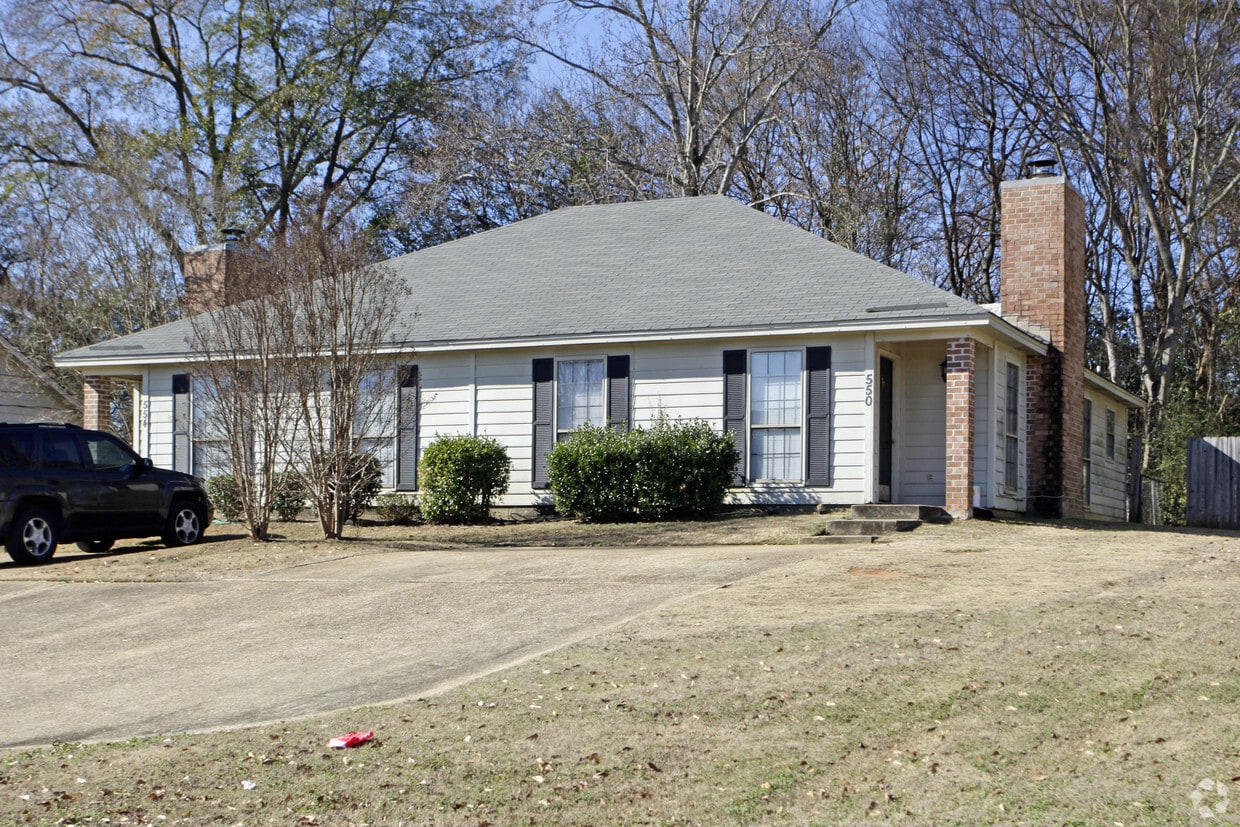 Building Photo - 570 Eastdale Rd S