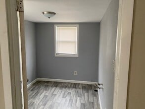 Building Photo - 1019 N Simmons St