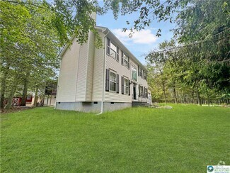 Building Photo - 2107 Grasshopper Dr