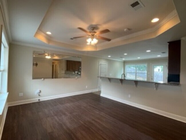 Foto del edificio - 821 Bristol Court