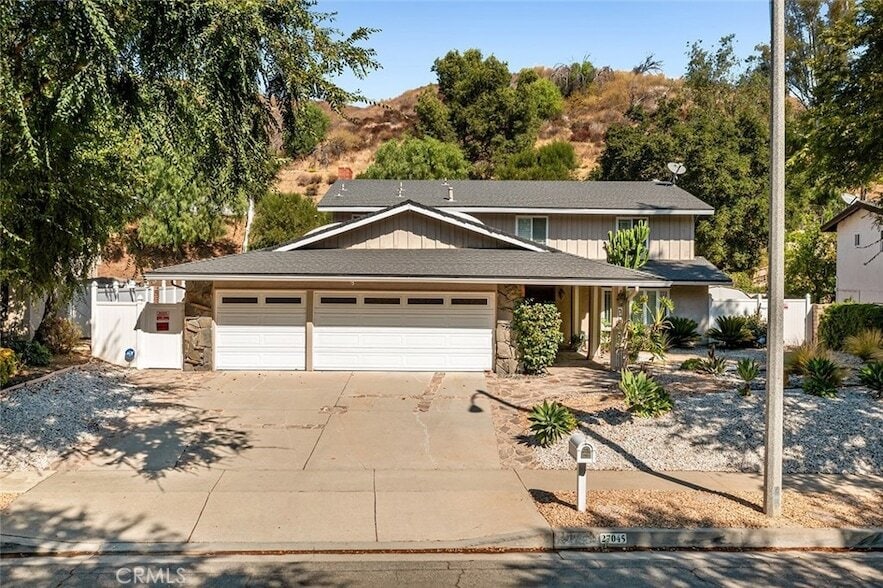 Foto principal - 27045 Esward Dr