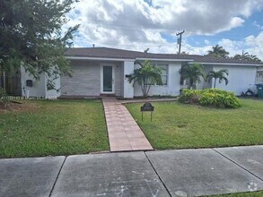 Building Photo - 8980 SW 44th St