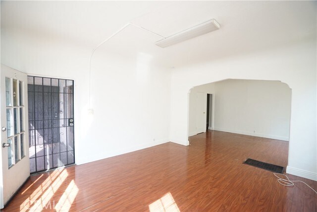 Building Photo - 1336 Elm St