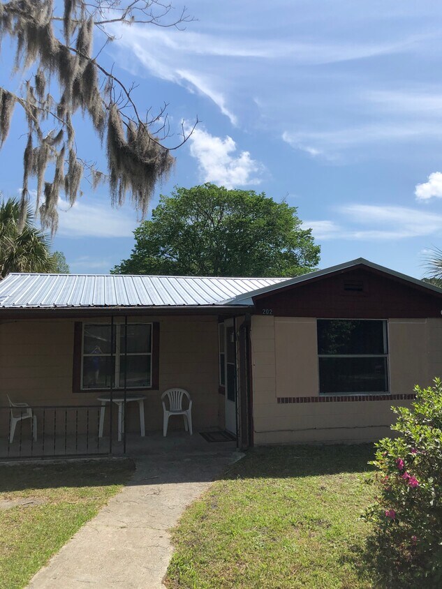 202 Pine St, East Palatka, FL 32131 House Rental in East Palatka, FL