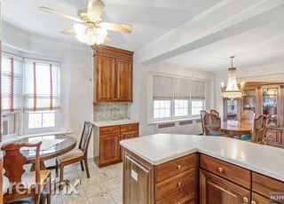 Building Photo - 2 br, 2 bath House - 10 Crestmont Rd Apt 5C