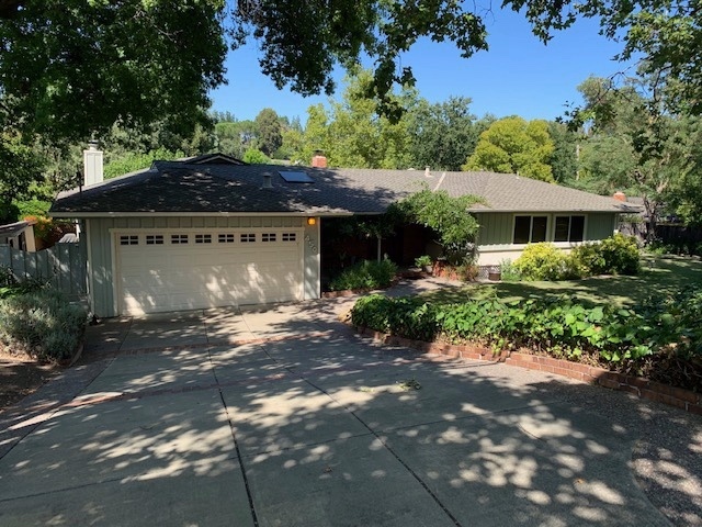 Primary Photo - Pleasanton Heights 3BD, 2BA, Single Story,...