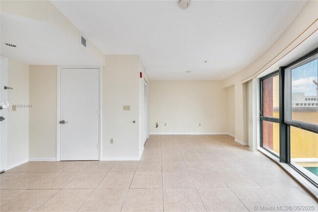 Foto del edificio - 5703 SW 72nd St