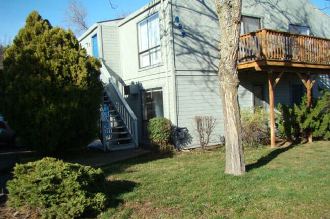 Foto del edificio - 497 Scenic Dr