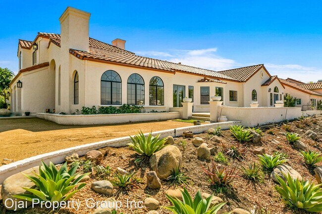 Foto del edificio - 5 br, 3.5 bath House - 1076 Serenidad Pl