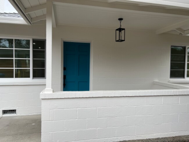 Foto del edificio - 400 Calle Del Monte