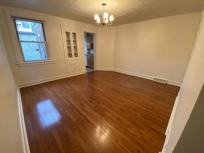 Foto del edificio - Available October 22, 2025, Lease will end...