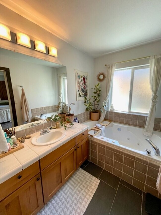 Foto del edificio - Nice home in SW Bend, near The Old Mill Di...