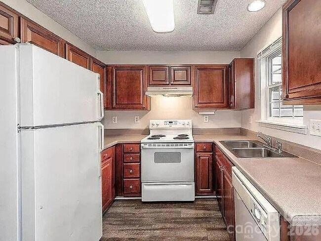 Foto del edificio - 11642 Retriever Way