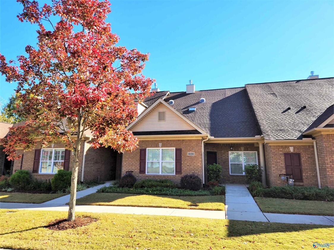 1030 Cresent Falls, Huntsville, AL 35806 Townhouse for Rent in