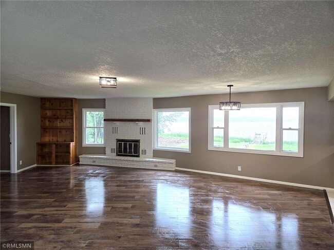 Foto del edificio - 3311 Interlachen Dr NE