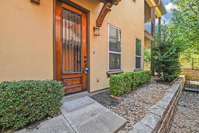 Building Photo - 12124 Terraza Cir