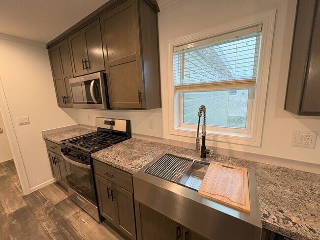 Foto del edificio - 5045 W Sawgrass Dr